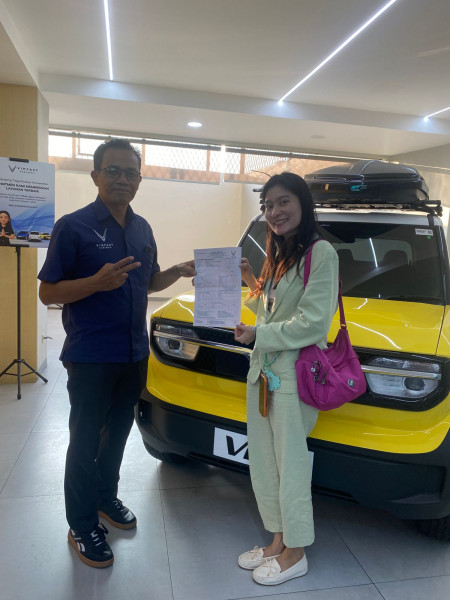  - Penyerahan Unit Vinfast Karawaci